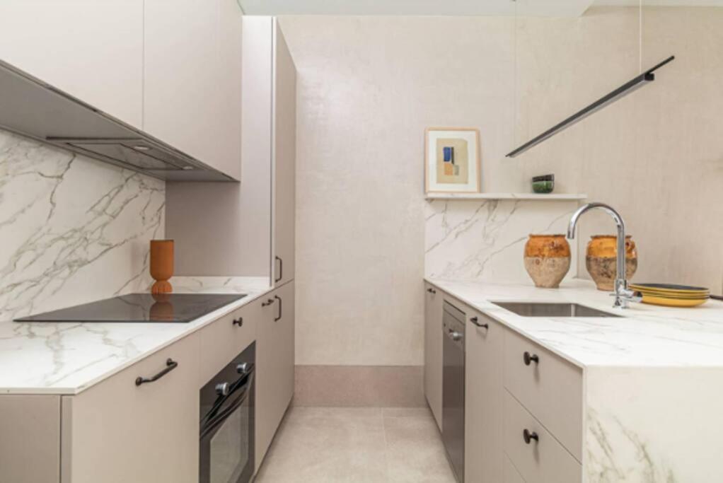Apartamento Exclusivo En Neptuno Leilighet Madrid Eksteriør bilde